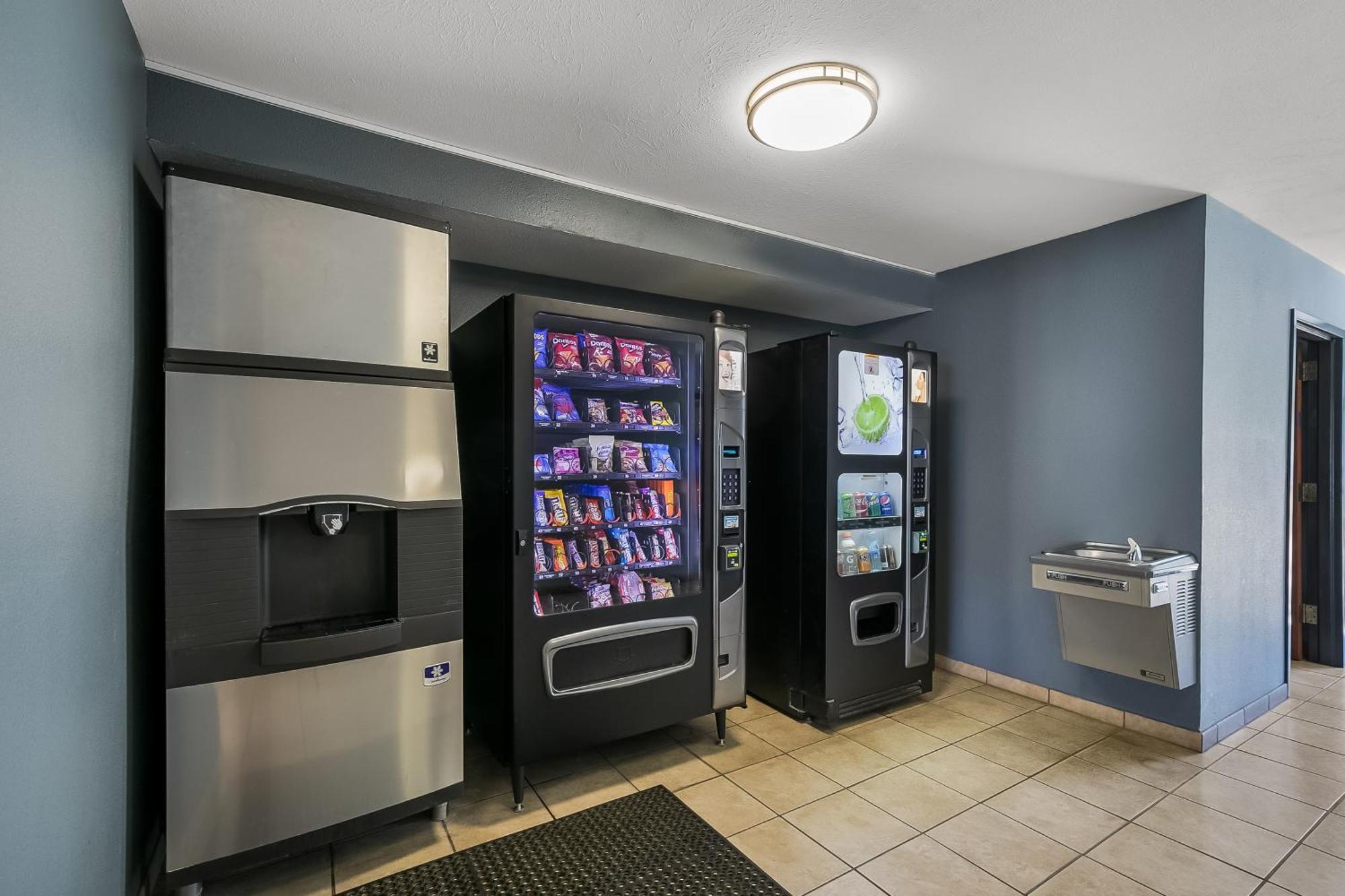 Americas Best Value Sandman Inn Ла Гранде Екстериор снимка